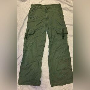 American Eagle Streetwear Green Cargo Pant with Knee Pockets